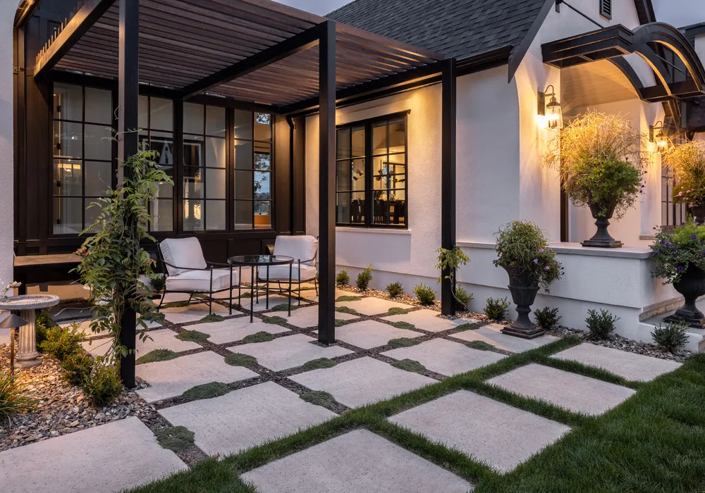 garden with outdoor lighting and walkway